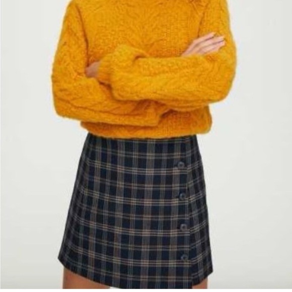 Sunday Best Dresses & Skirts - Aritzia Sunday Best Yuri Plaid Mini Skirt
Sz 4